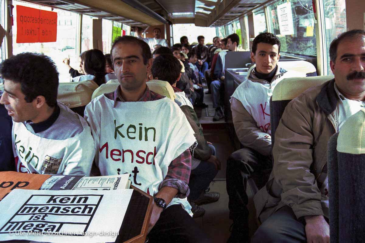 Umzug in eine neue Kirche in Aachen